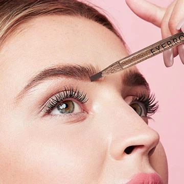 Цосметиц Еиебров